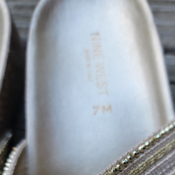 NINE WEST gold sequin sandals. size 7 women.NWOB* - Picture 4 of 4